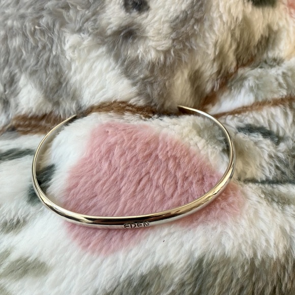 Vintage Eden Hand Arts signature cuff bracelet - Picture 2 of 12